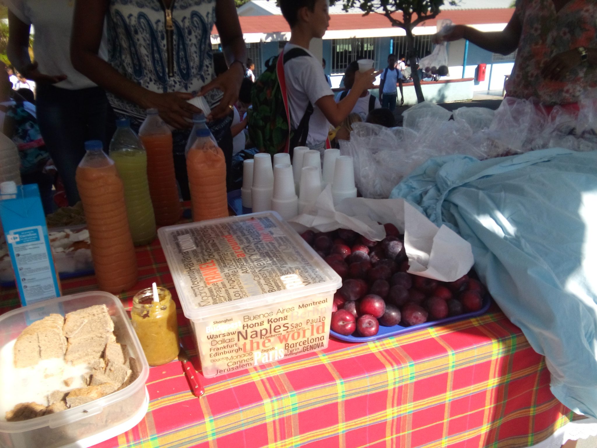 table de distribution de la journée du gout
